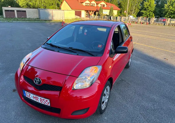 toyota Toyota Yaris cena 21500 przebieg: 132580, rok produkcji 2010 z Tarnów